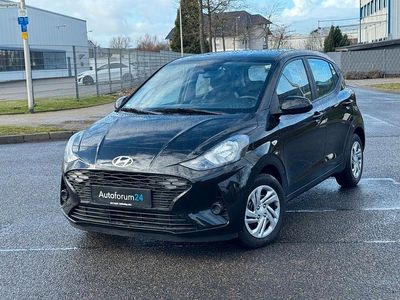 Gebraucht Hyundai i10 Select 63 PS (46 kW) 2025 Schwarz Kleinwagen