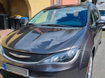 Usata Chrysler Pacifica Touring 287 CV (211 kW) 2019 Grigio Station wagon