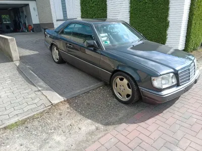 Brugt Mercedes E220 150 HK (110 kW) 1994 Sort Coupe