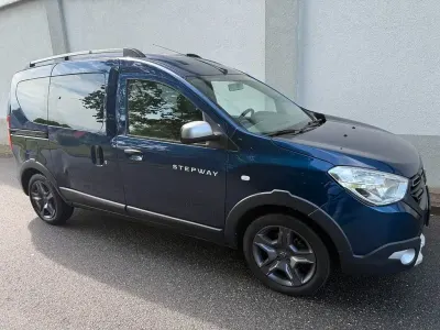 Gebraucht Dacia Dokker Celebration 116 PS (85 kW) 2018 Blau Van / Kleinbus