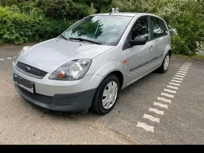 Gebraucht Ford Fiesta 69 PS (50 kW) 2007 Grau Kleinwagen