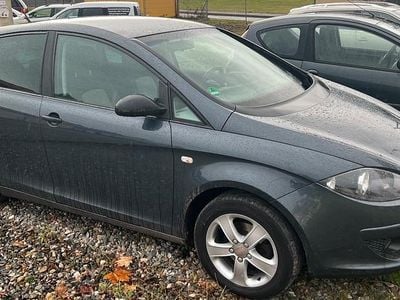 Grau Gebraucht 2007 Seat Altea Limousine | 2.650 € (Etwas zu teuer)