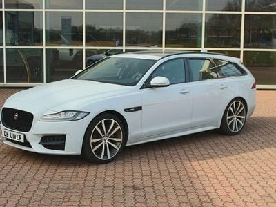 Gebraucht Jaguar XF Sportbrake R-Sport 179 PS (131 kW) 2017 Weiß Kombi