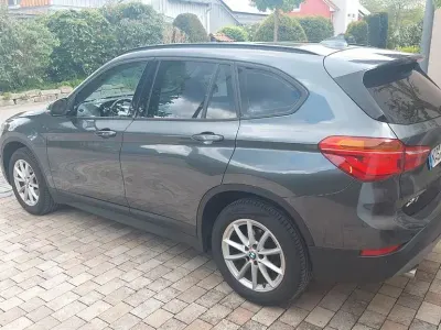 Używany BMW X1 Advantage 140 KM (102 kW) 2018 Szary SUV