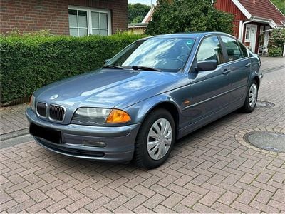 BMW 323