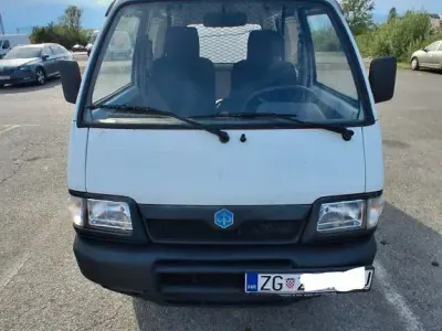 Gebraucht Piaggio Porter 65 PS (47 kW) 2009 Weiß Van / Kleinbus