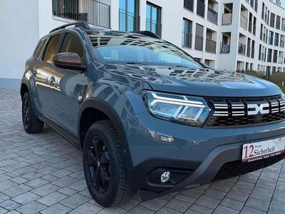 Second-hand Dacia Duster Extreme 150 CP (110 kW) 2023 Gri SUV