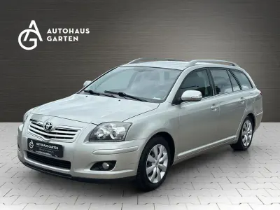 Gebraucht Toyota Avensis Sol 126 PS (92 kW) 2007 Silber Kombi
