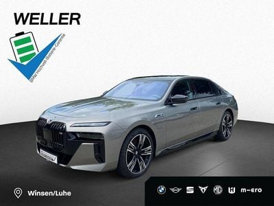 BMW M760e