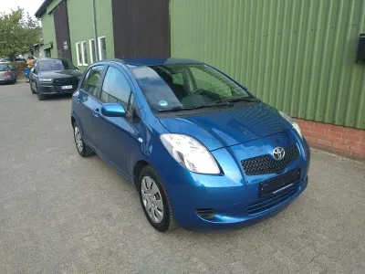 Gebraucht Toyota Yaris 69 PS (50 kW) 2006 Blau Limousine