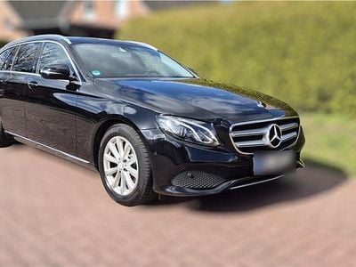 Gebraucht Mercedes E220 194 PS (142 kW) 2016 Schwarz Kombi