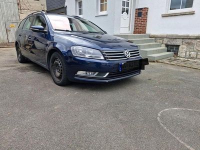 Gebraucht VW Passat Trendline 140 PS (102 kW) 2013 Blau Kombi