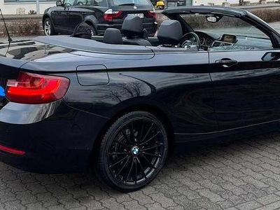 Schwarz Gebraucht 2016 BMW 218 Luxury Line Cabrio | 12.450 € (Fairer Preis)