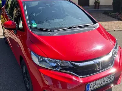 Usata Honda Jazz Comfort 102 CV (75 kW) 2019 Rosso Utilitaria