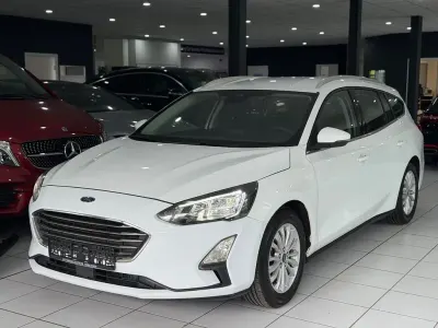 Gebraucht Ford Focus Titanium 120 PS (88 kW) 2021 Weiß Limousine