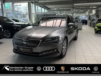 Używany Skoda Superb Style 200 KM (147 kW) 2023 Szary Kombi
