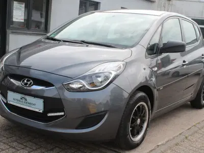 Gebraucht Hyundai ix20 Classic 90 PS (66 kW) 2011 Grau Kleinwagen