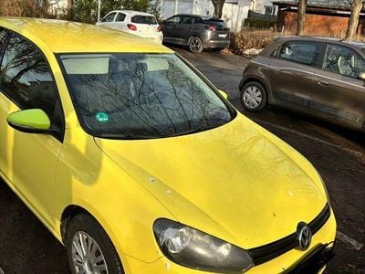 Gelb Gebraucht 2009 VW Golf VI Comfortline Kleinwagen | 2.350 € (Guter Preis)