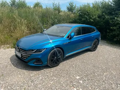 Gebraucht VW Arteon R-line 200 PS (147 kW) 2024 Blau Kombi