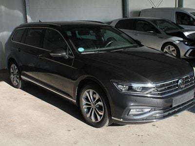 Second-hand VW Passat Elegance 150 CP (110 kW) 2023 Gri Break