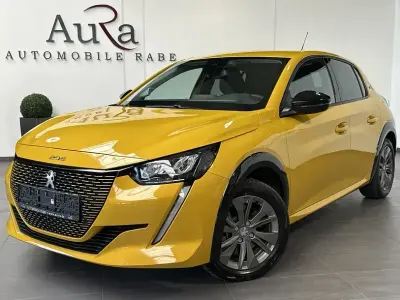 Gebraucht Peugeot 208 Allure 100 kW (136 PS) 2023 Gelb Kleinwagen
