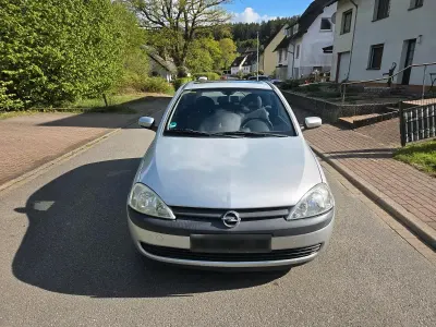 Gebraucht Opel Corsa 75 PS (55 kW) 2001 Silber Kleinwagen