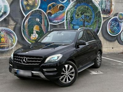 Gebraucht Mercedes ML350 258 PS (189 kW) 2014 Schwarz SUV