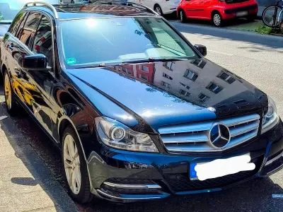 Gebraucht Mercedes C250 204 PS (150 kW) 2011 Schwarz Kombi