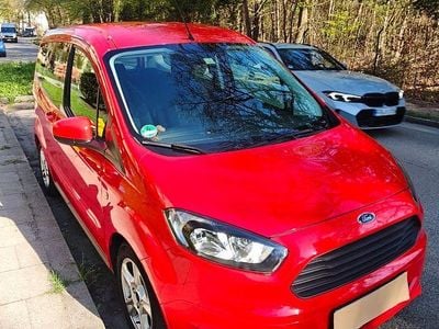 Gebraucht Ford Tourneo Courier Trend 101 PS (74 kW) 2017 Rot Van / Kleinbus