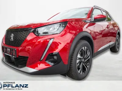 Gebraucht Peugeot 2008 Allure 131 PS (96 kW) 2022 Rot SUV
