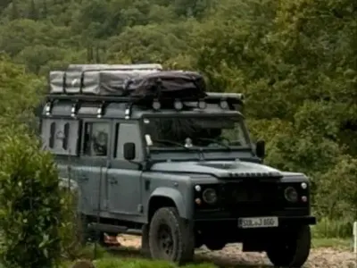 Gebraucht Land Rover Defender 122 PS (89 kW) 2000 Grau SUV