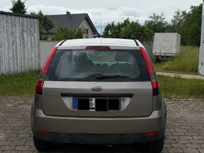 Gebraucht Ford Fiesta 69 PS (50 kW) 2003 Beige Kleinwagen
