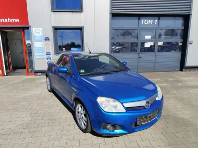 Brugt Opel Tigra Basis 90 HK (66 kW) 2005 Blå Cabriolet
