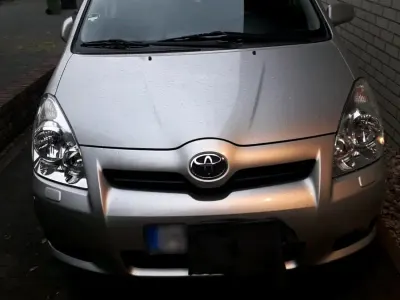 Gebraucht Toyota Corolla Verso 129 PS (94 kW) 2008 Grau Van / Kleinbus