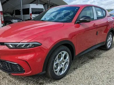 Gebraucht Alfa Romeo Tonale Super 131 PS (96 kW) 2023 Rot rosso alfa SUV