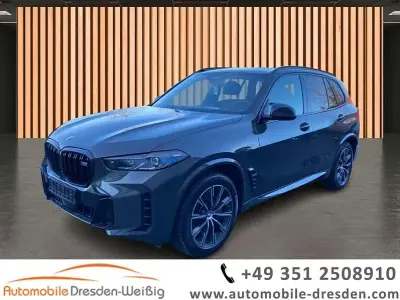 Używany BMW X5 M 530 KM (389 kW) 2025 Szary SUV