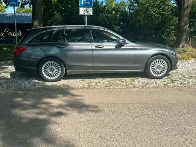 Gebraucht Mercedes C220 Exclusive 170 PS (125 kW) 2017 Grau Kombi