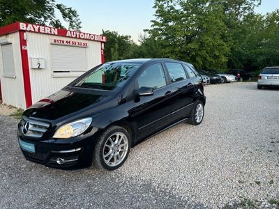 gebraucht Mercedes B200 CDI*AUTOMATIK*NAVI*TEILLEDER*SPORT PAKET