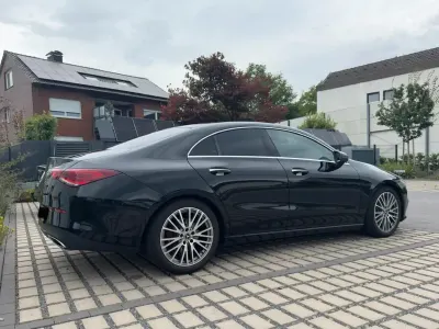 Gebraucht Mercedes CLA220 190 PS (139 kW) 2022 Schwarz Coupé