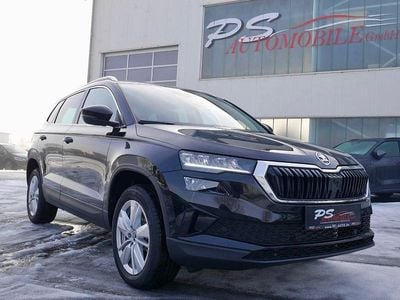 Schwarz Neu 2025 Skoda Karoq Selection SUV | 33.988 € (Guter Preis)