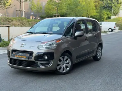 Gebraucht Citroën C3 Tendance 92 PS (67 kW) 2011 Braun Van / Kleinbus