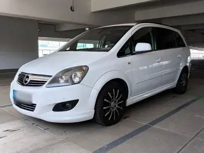 Gebraucht Opel Zafira Family 150 PS (110 kW) 2011 Weiß Van / Kleinbus