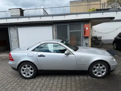 Gebraucht Mercedes SLK230 197 PS (144 kW) 2000 Silber Cabrio