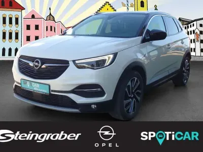 Używany Opel Grandland X Business Innovation 181 KM (133 kW) 2019 Biały SUV