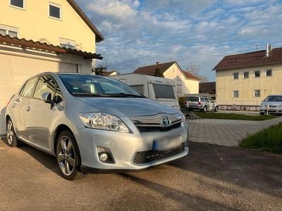 Gebraucht Toyota Auris Hybrid 136 PS (100 kW) 2012 Blau Limousine