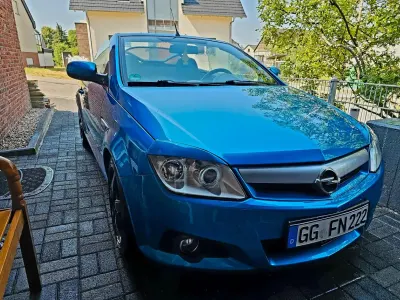 Gebraucht Opel Tigra 90 PS (66 kW) 2005 Blau Cabrio