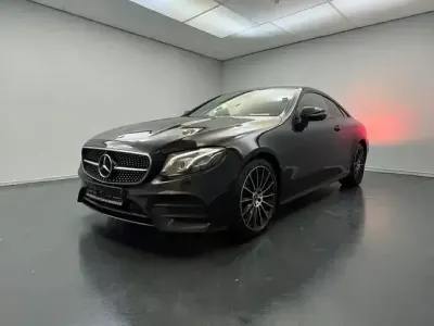 Używany Mercedes E220 AMG line 194 KM (142 kW) 2019 Czarny Coupe