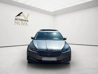 Gebraucht Skoda Superb Premium Edition 200 PS (147 kW) 2022 Graphitegrau metallic Kombi