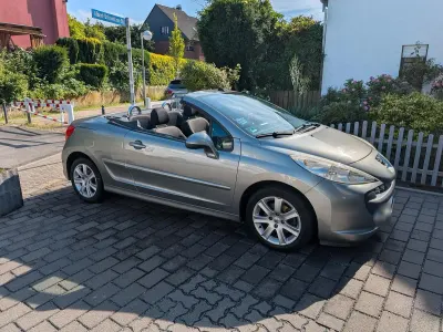 Gebraucht Peugeot 207 CC 120 PS (88 kW) 2008 Silber Cabrio