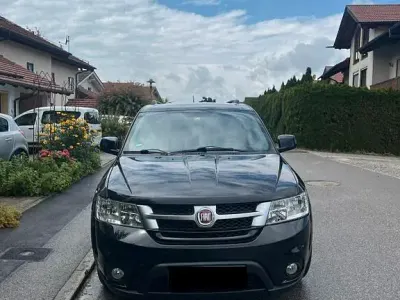 Gebraucht Fiat Freemont Lounge 170 PS (125 kW) 2012 Schwarz SUV